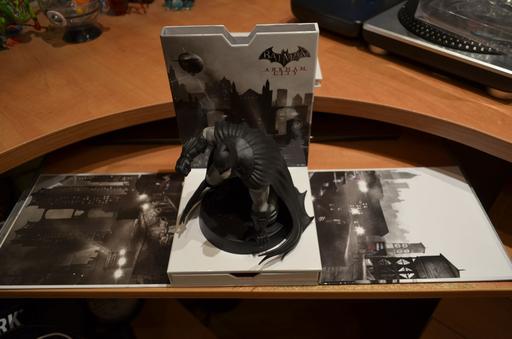 Batman: Arkham City - Распаковка и обзор Collector`s Ed. (PS3, UK)